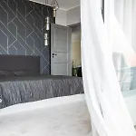 Aida Floor
